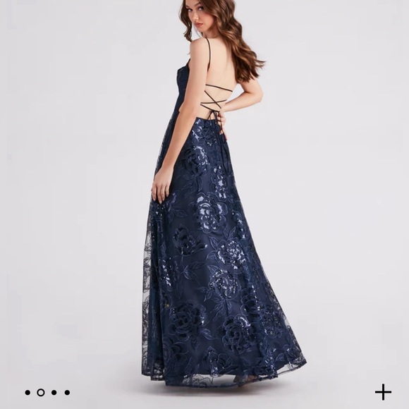 ‼️Windsor sequin embroidered A-line Ball gown‼️ - Picture 2 of 4